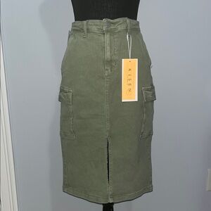 NWT Risen Women's Olive Pencil Skirt